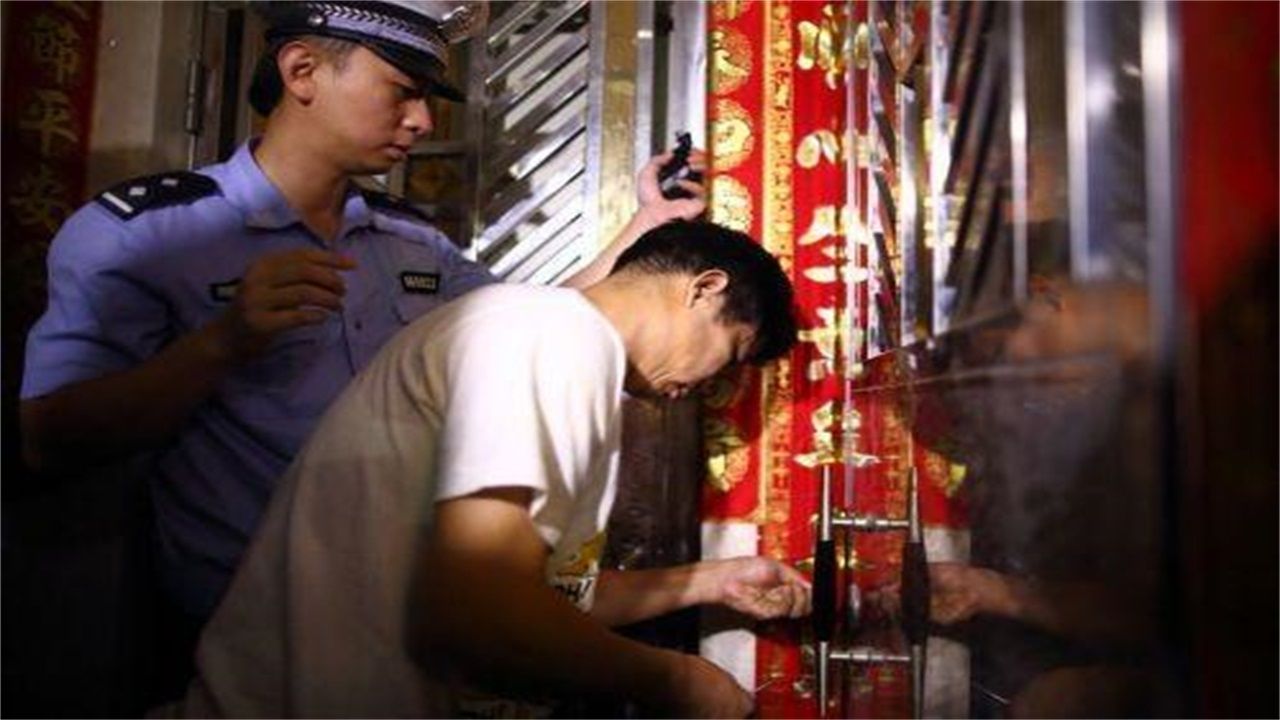 常州请开锁师傅开了锁后，师傅为什么一般都不进门，就算主人请也不进去？